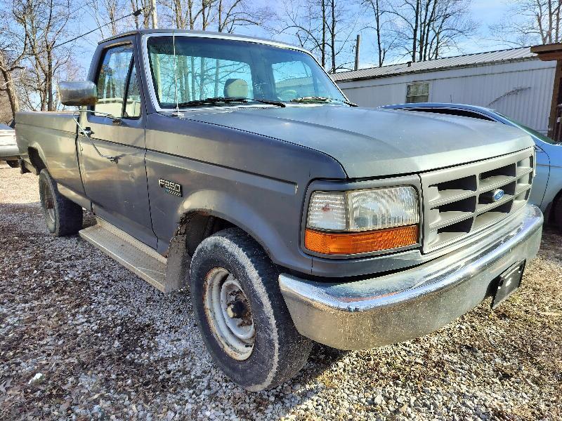 Ford F-250 XL HD Reg. Cab 2WD 1995