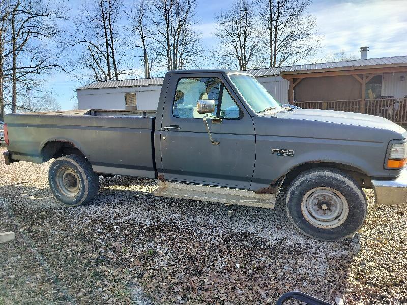 Ford F-250 XL HD Reg. Cab 2WD 1995