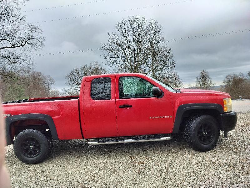 Chevrolet Silverado 1500 Work Truck Ext. Cab Long Box 2WD 2009