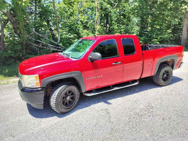 Chevrolet Silverado 1500 Work Truck Ext. Cab Long Box 2WD 2009