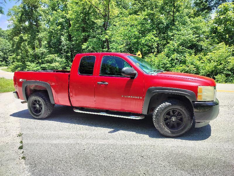Chevrolet Silverado 1500 Work Truck Ext. Cab Long Box 2WD 2009