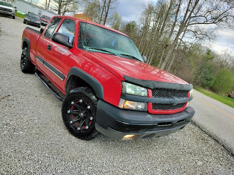 2004 Chevrolet Silverado 1500 LT Ext. Cab Long Bed 4WD