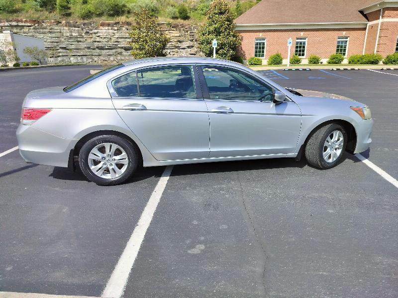 Honda Accord LX-P Sedan AT 2009