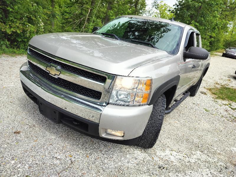 Chevrolet Silverado 1500 Work Truck Ext. Cab Std. Box 4WD 2008