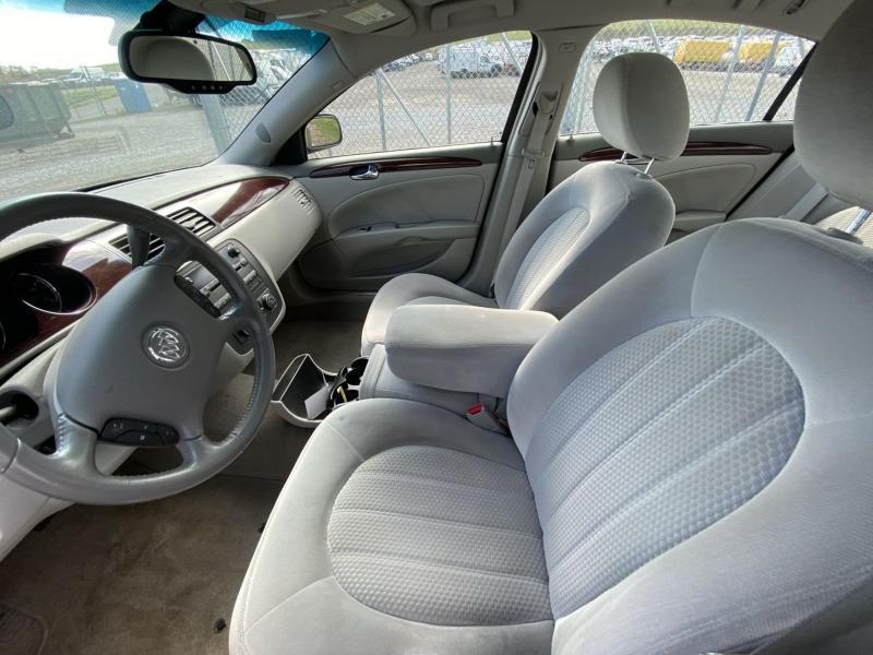 Buick Lucerne CX1 2009