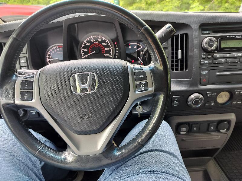 Honda Ridgeline RTL w/ Navigation 2011