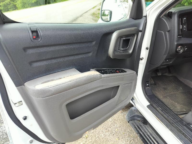 Honda Ridgeline RTL w/ Navigation 2011
