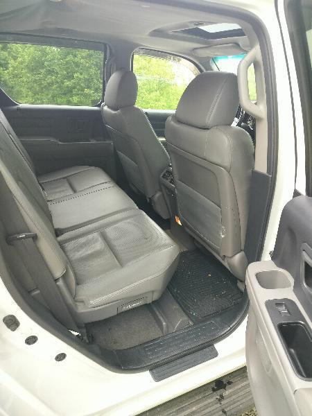 Honda Ridgeline RTL w/ Navigation 2011