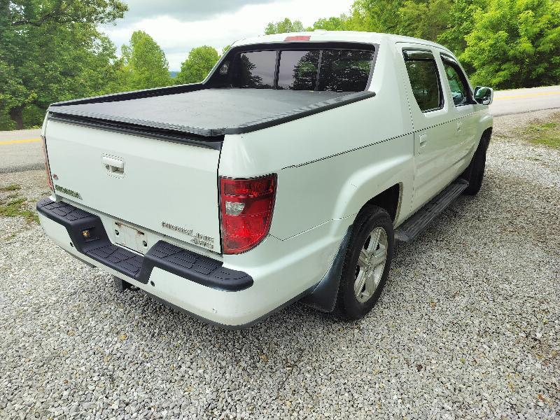 Honda Ridgeline RTL w/ Navigation 2011