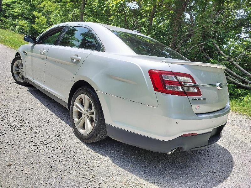 Ford Taurus SEL AWD 2015