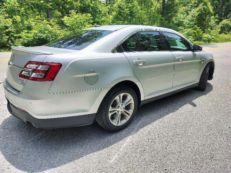 Ford Taurus SEL AWD 2015