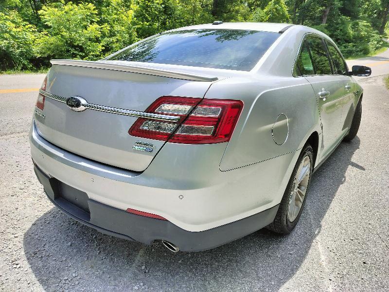 Ford Taurus SEL AWD 2015