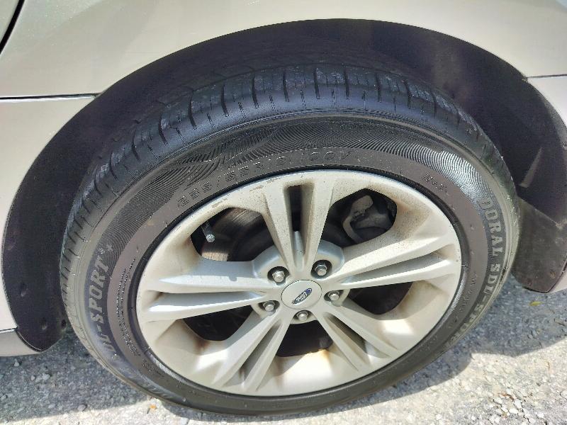 Ford Taurus SEL AWD 2015