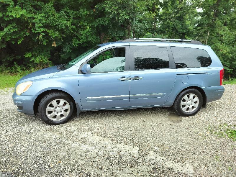 Hyundai Entourage GLS 2008