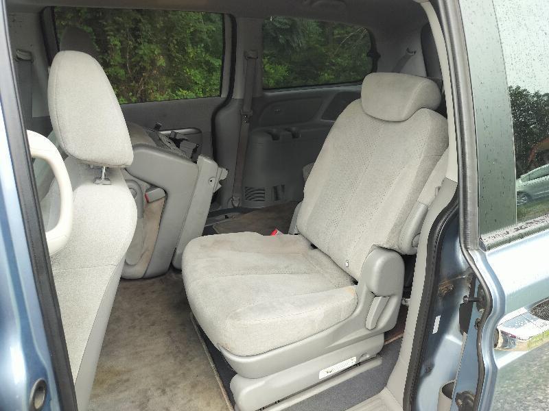 Hyundai Entourage GLS 2008