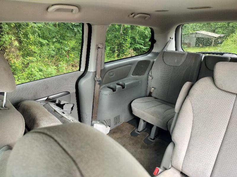 Hyundai Entourage GLS 2008
