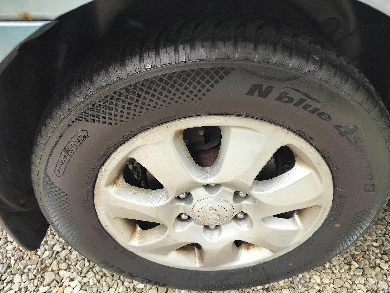 Hyundai Entourage GLS 2008