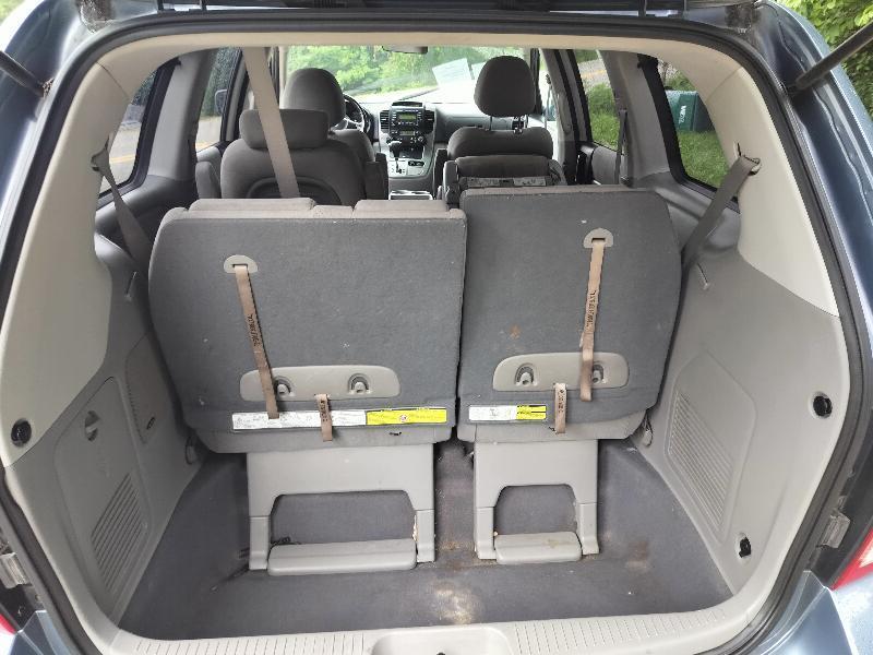 Hyundai Entourage GLS 2008