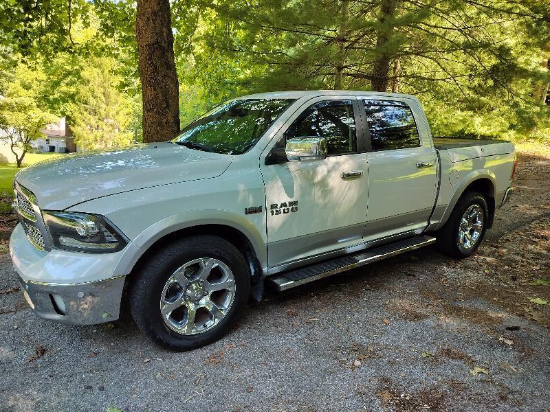 RAM 1500 Laramie Crew Cab SWB 4WD 2017