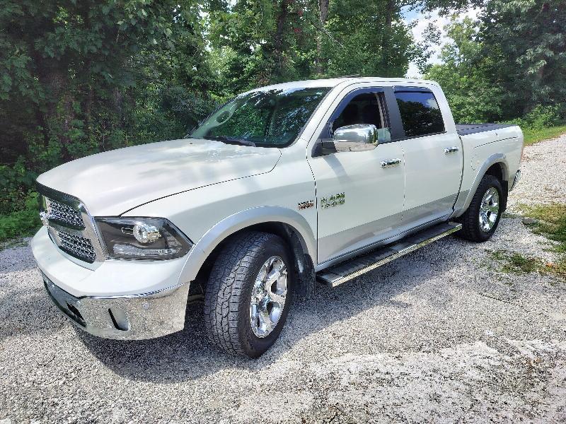 RAM 1500 Laramie Crew Cab SWB 4WD 2017