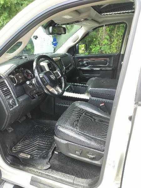 RAM 1500 Laramie Crew Cab SWB 4WD 2017