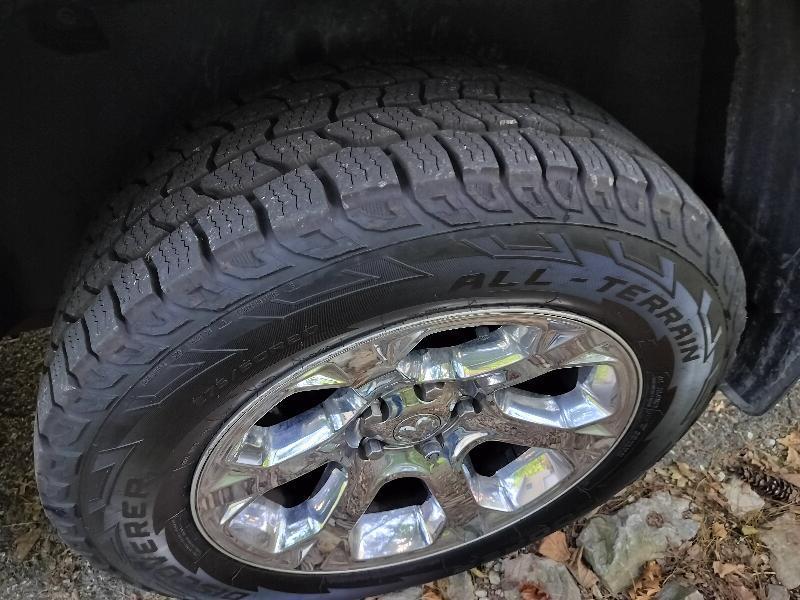 RAM 1500 Laramie Crew Cab SWB 4WD 2017