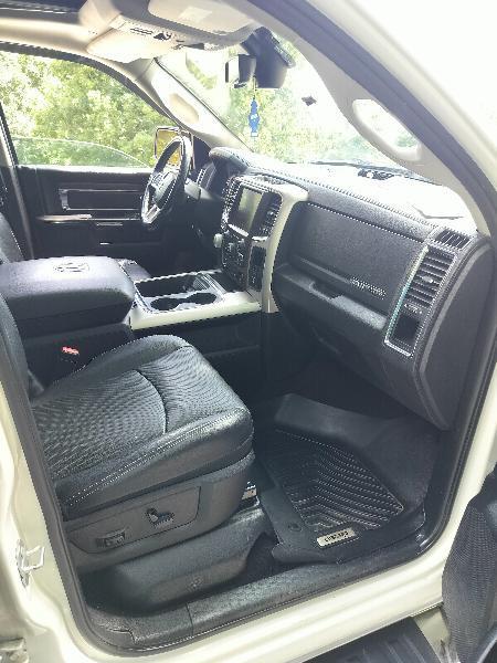 RAM 1500 Laramie Crew Cab SWB 4WD 2017