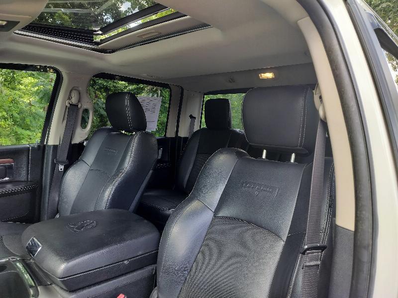 RAM 1500 Laramie Crew Cab SWB 4WD 2017
