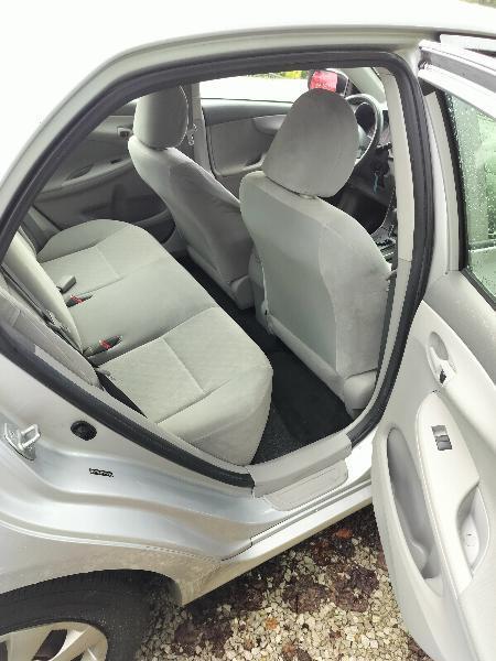 Toyota Corolla LE 4D Sedan at 2009