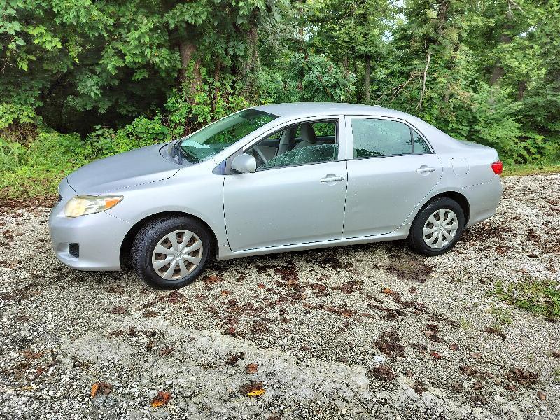 Toyota Corolla LE 4D Sedan at 2009