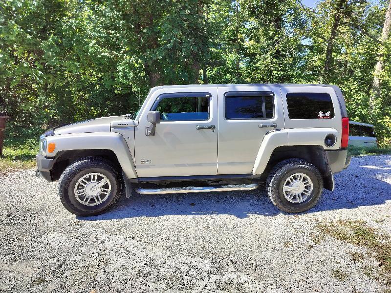 HUMMER H3 Base 2009