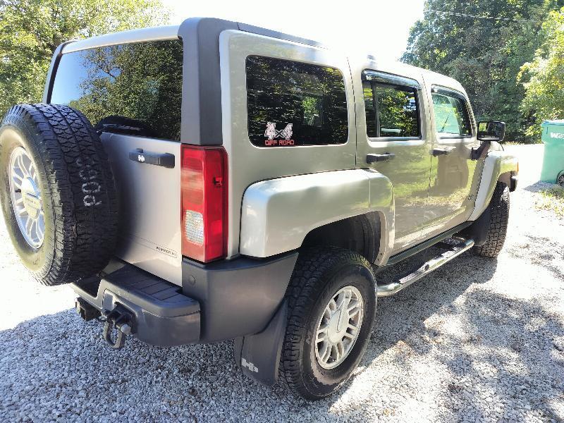 HUMMER H3 Base 2009