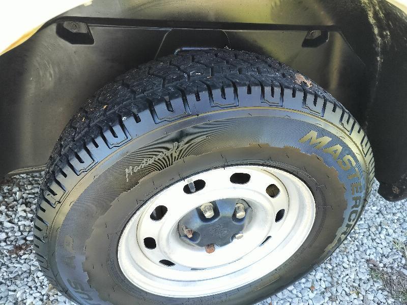 RAM 1500 4WD Reg Cab 120.5" ST 2012