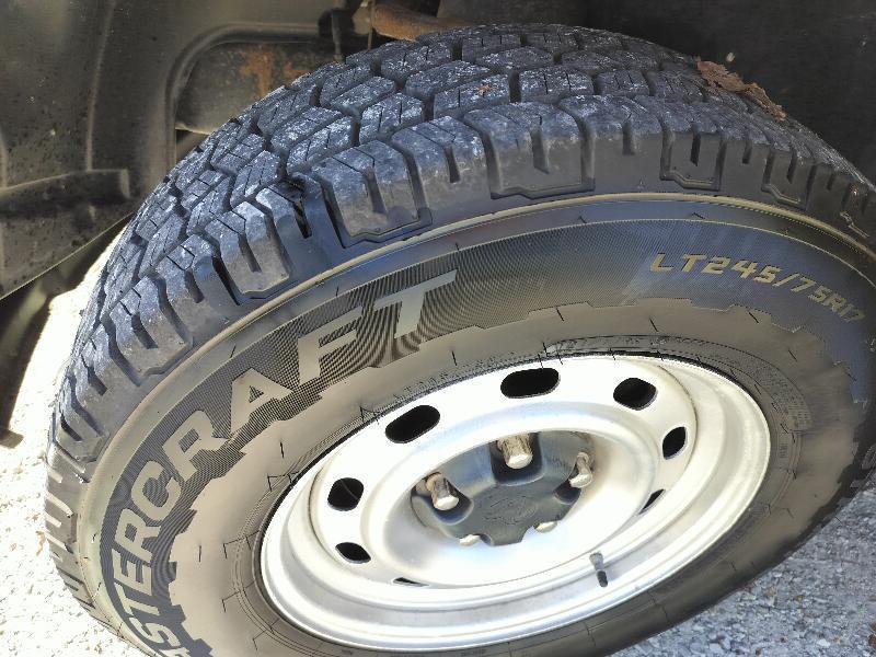 RAM 1500 4WD Reg Cab 120.5" ST 2012