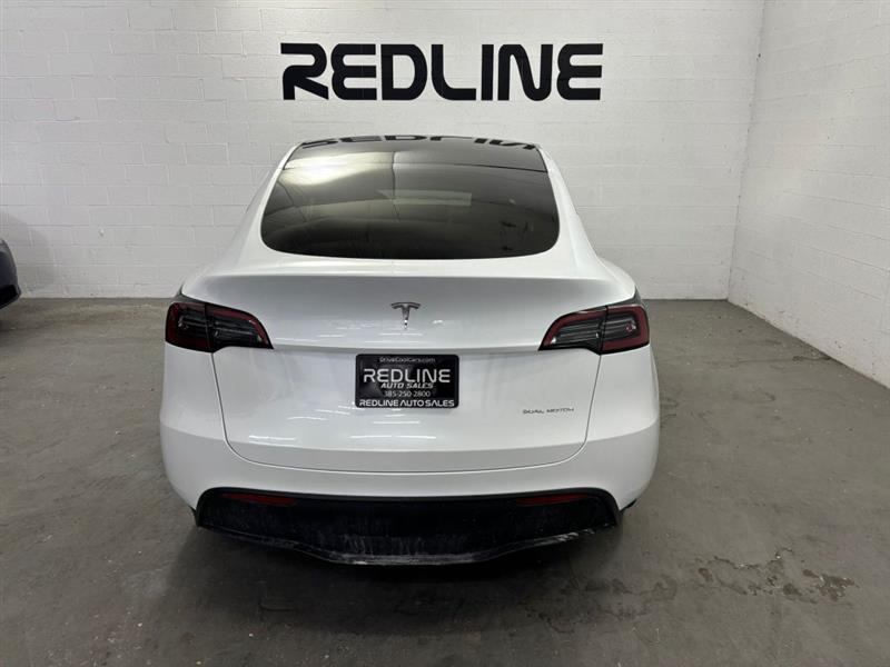 Tesla Model Y  2023
