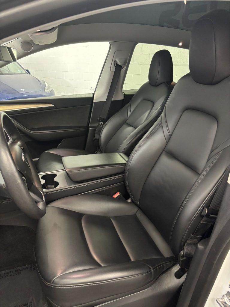 Tesla Model Y  2023