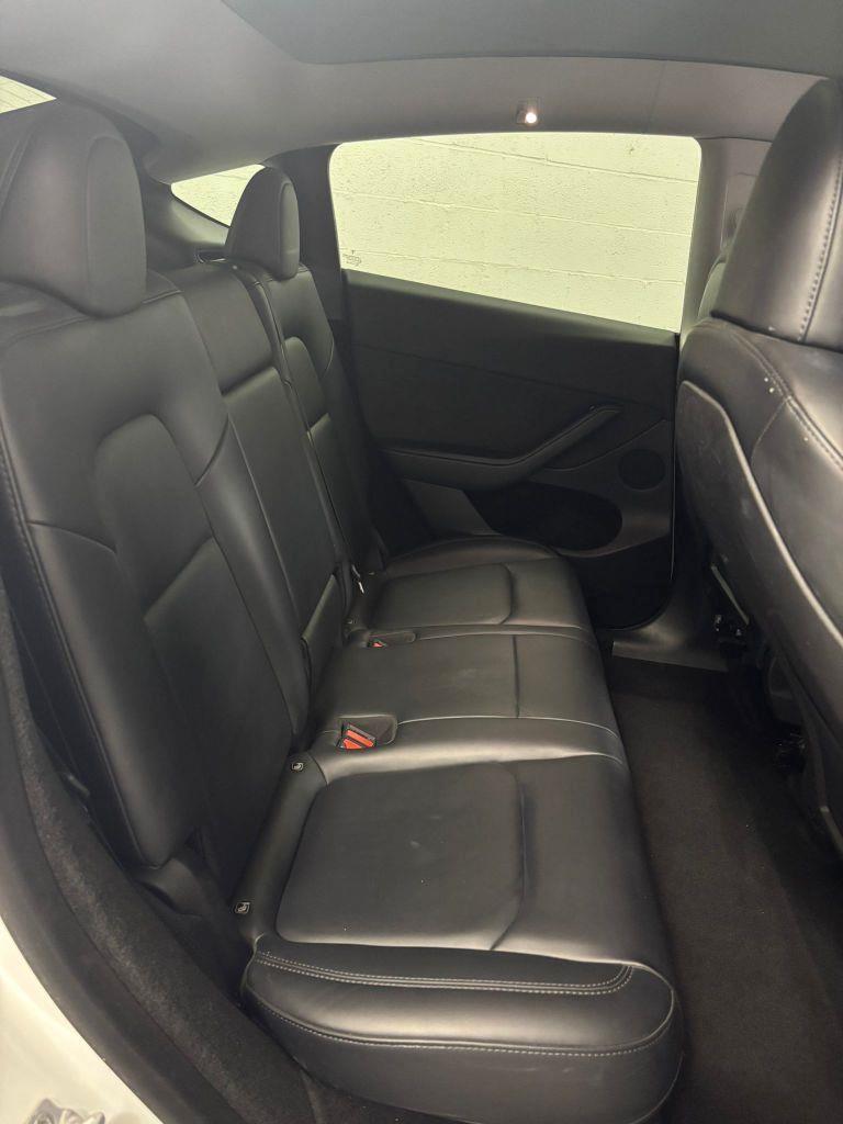 Tesla Model Y  2023