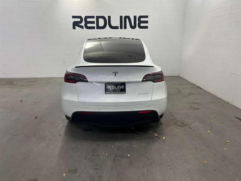 Tesla Model Y  2021