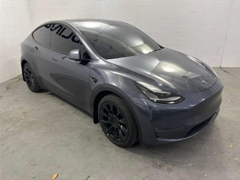 Tesla Model Y Long Range AWD 2023