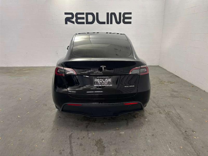 Tesla Model Y Long Range AWD 2023