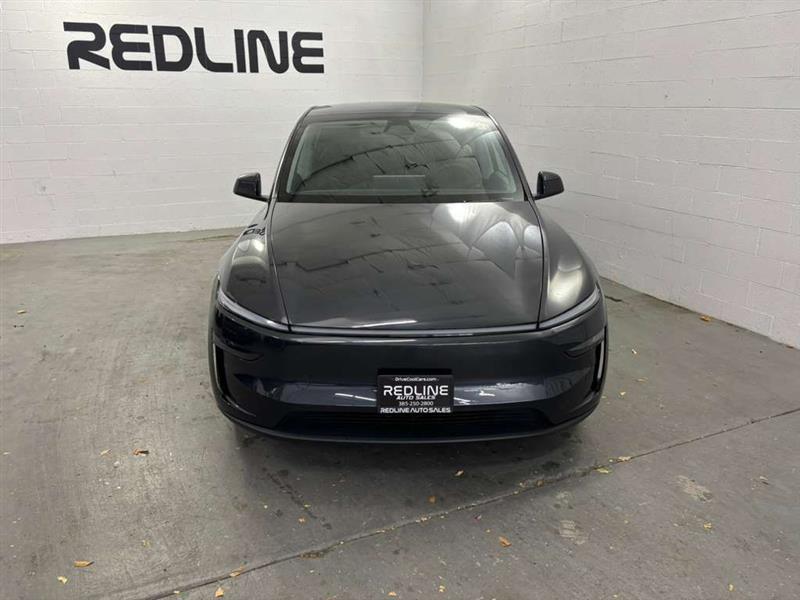 2026 Tesla Model Y Long Range's photo