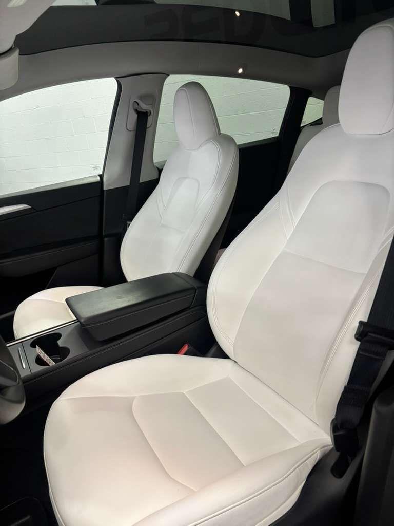 Tesla Model Y Long Range AWD 2024