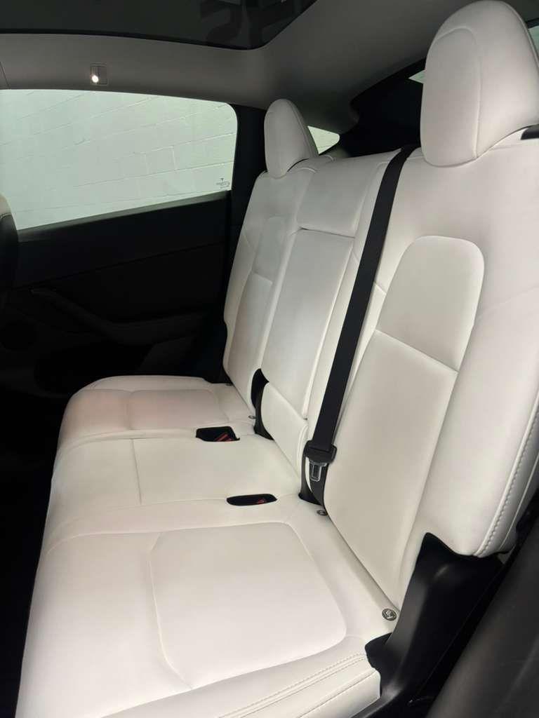 Tesla Model Y Long Range AWD 2024