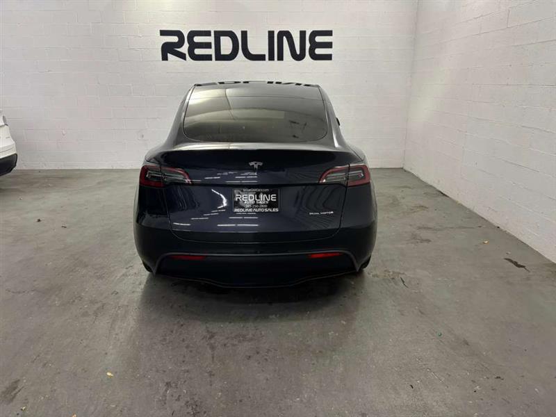 Tesla Model Y Long Range AWD 2024