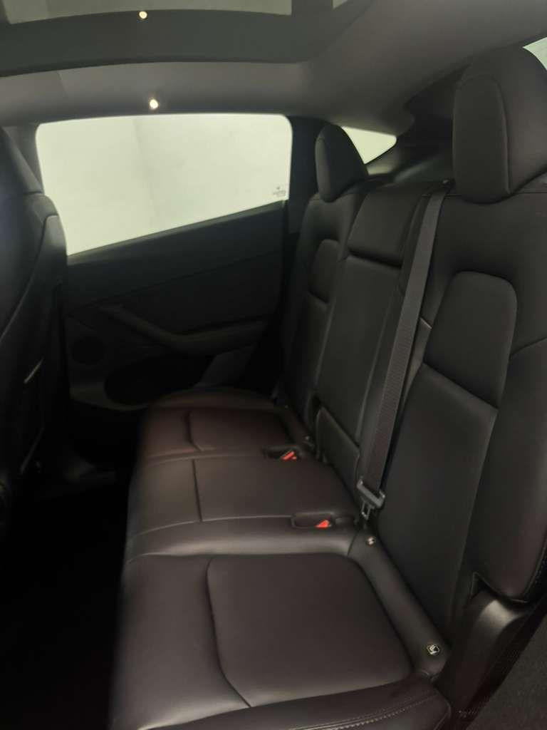 Tesla Model Y  2023