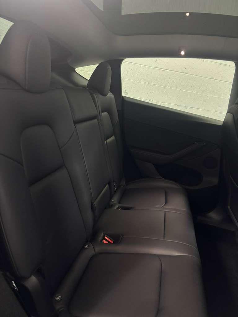 Tesla Model Y  2023