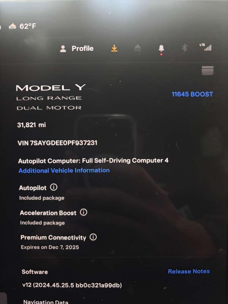 Tesla Model Y  2023