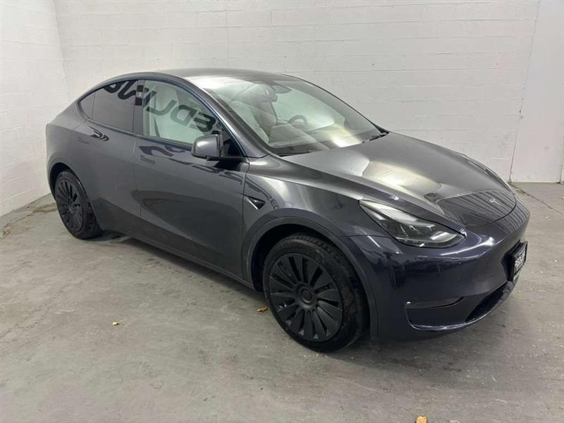 Tesla Model Y Long Range AWD 2024