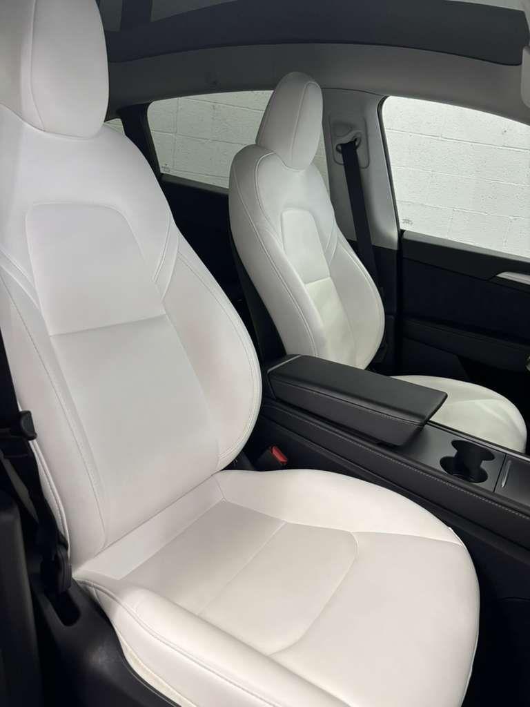 Tesla Model Y Long Range AWD 2024