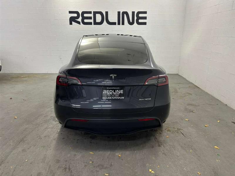 Tesla Model Y Long Range AWD 2024